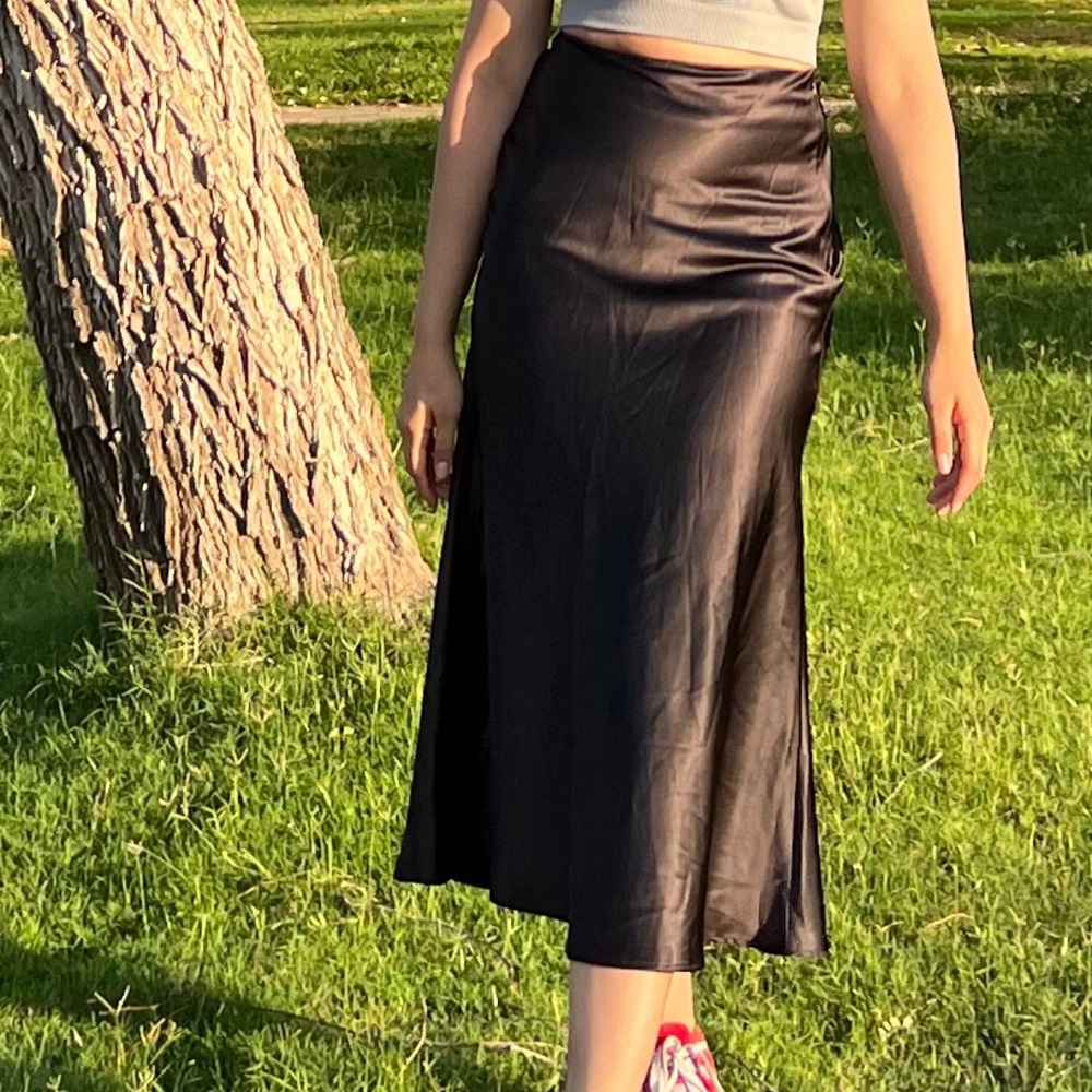 Basic black Bershka skirt.